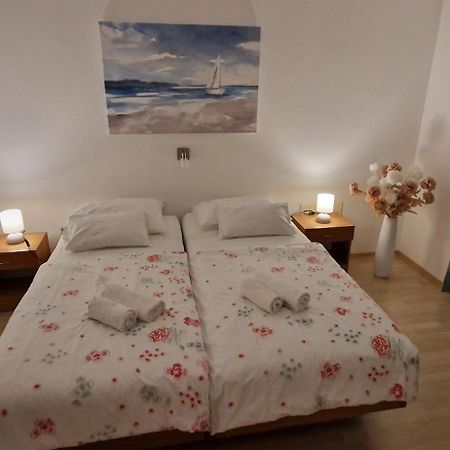 Apartmani Melia Zadar Buitenkant foto